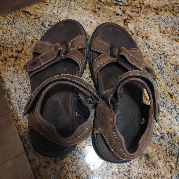 Teva Brown Sandals Size 9M Model SN16544 - Picture 10 of 13